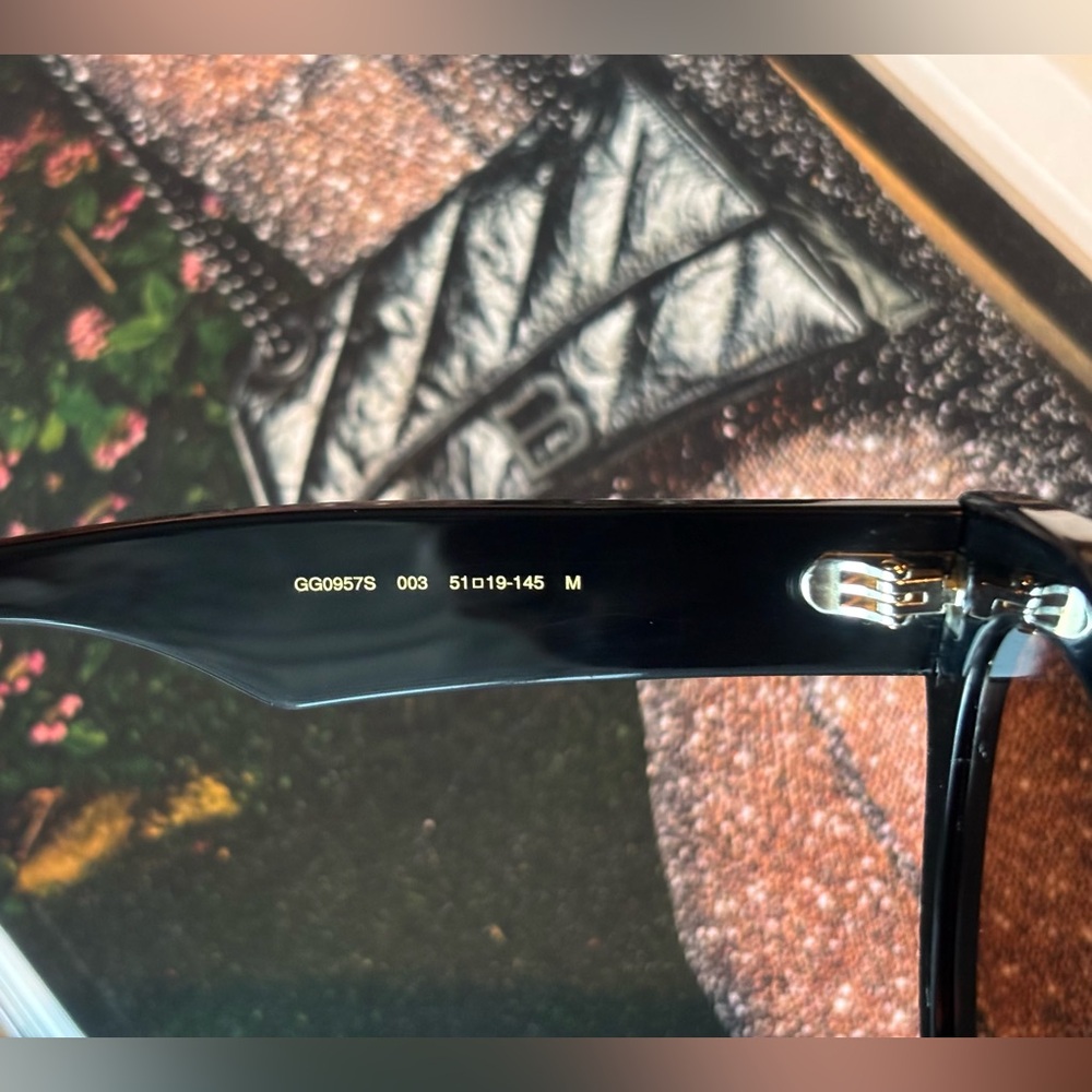 Gucci 💅✨ Black Designer GG Cat Eye Sunglasses Italy GG0957S 003 51-19-145 Auth - Picture 10 of 12